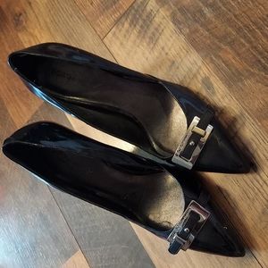 Black BCBG pumps